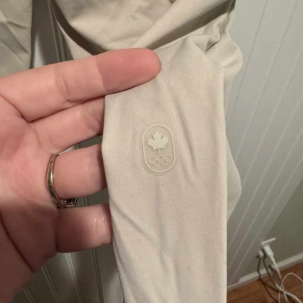 Lululemon Team Canada Cream Joggers Size 12